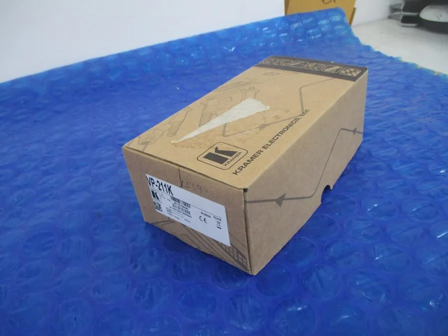 Видеокоммутатор Kramer 2x1 VGA / XGA switch / automatic UXGA / audio switcher VP