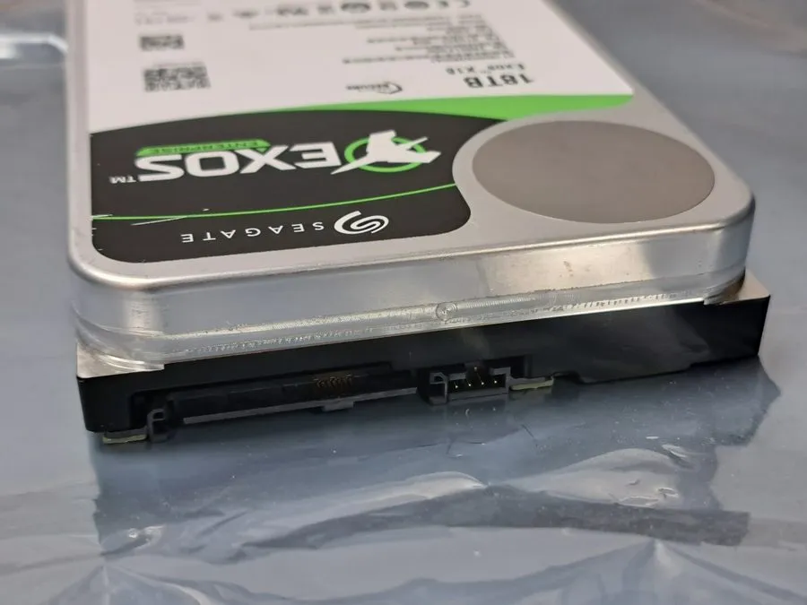 Жёсткий диск ST18000NM004J Seagate Exos X18 3.5" 18TB SAS 12Gb 7.2K Enterprise H