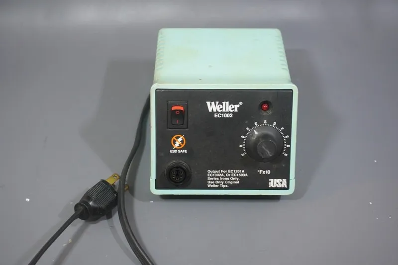 Паяльная станция Weller EC1002 Micro Digital Soldering Station Power Unit Only