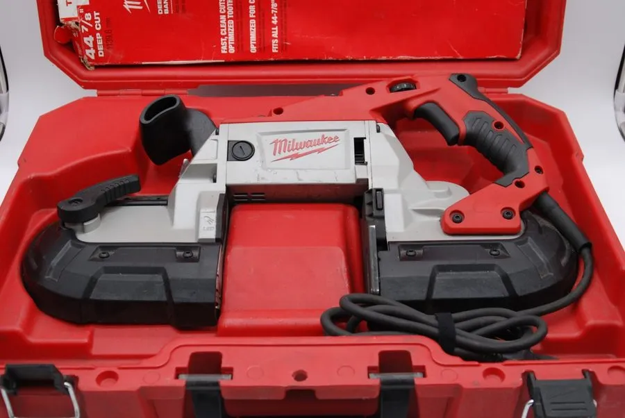 Оборудование ЧПУ Milwaukee 6232-20 Corded Deep Cut Variable Speed Band Saw with 