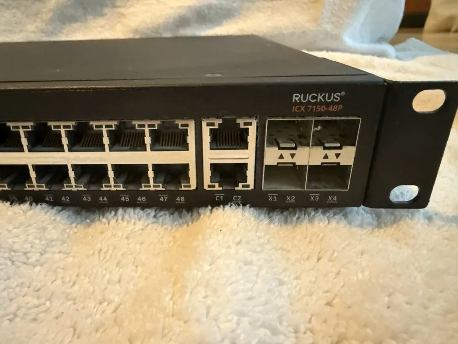 Коммутатор Ruckus ICX7150-48P 48-Port Gigabit PoE+ Managed Network Switch — фото лота 3
