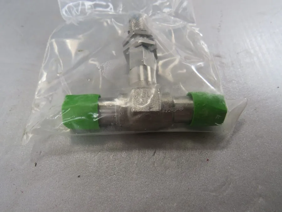 Клапан SWAGELOK SS-4MG-VCR MEDIUM FLOW METERING VALVE 0004671472