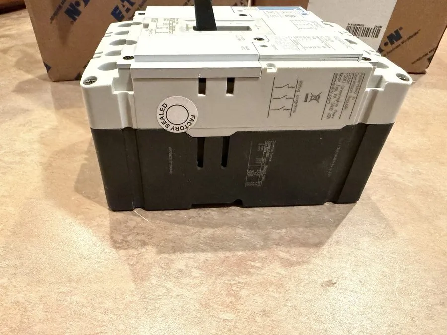 Автоматический выключатель Eaton PDG23M0080TFFL Power Defense Circuit Breaker 80 — фото лота 1