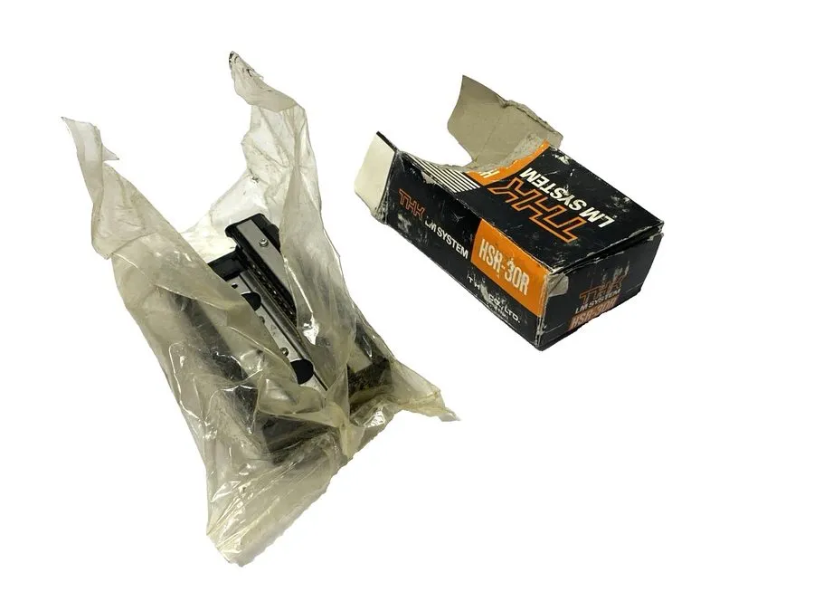 Линейная направляющая THK HSR30LR1SS linear guide slider