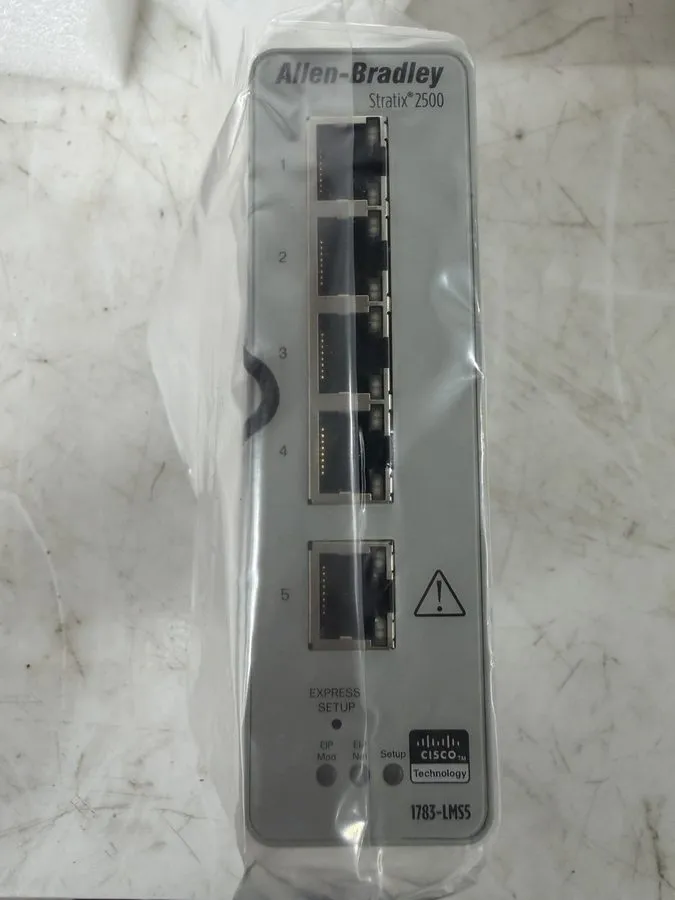 Коммутатор Allen Bradley 1783-LMS5 Stratix 2500 Switch 5 Port Lightly Managed — фото лота 2