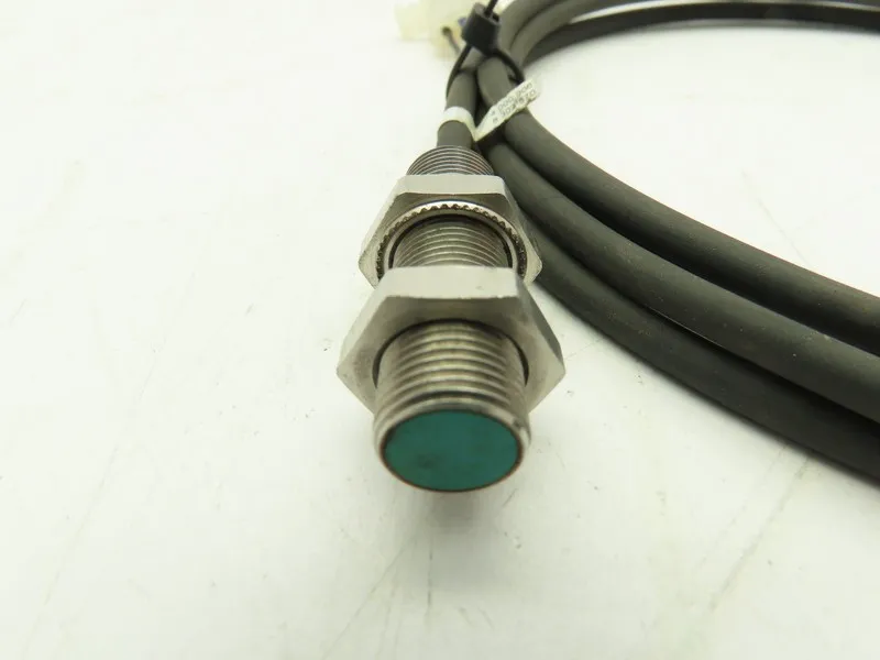 Датчик приближения Pepperl + Fuchs 2mm Range 60VDC NO PNP 3-Wire Proximity Senso