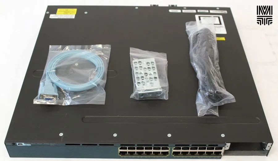 Коммутатор Cisco WS-C3560X-24U-S Standalone 24 10/100/1000 IP Base Switch