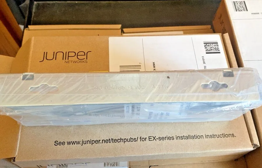 Коммутатор Juniper EX-WMK Wall Mount Kit 760-024786 — фото лота 2