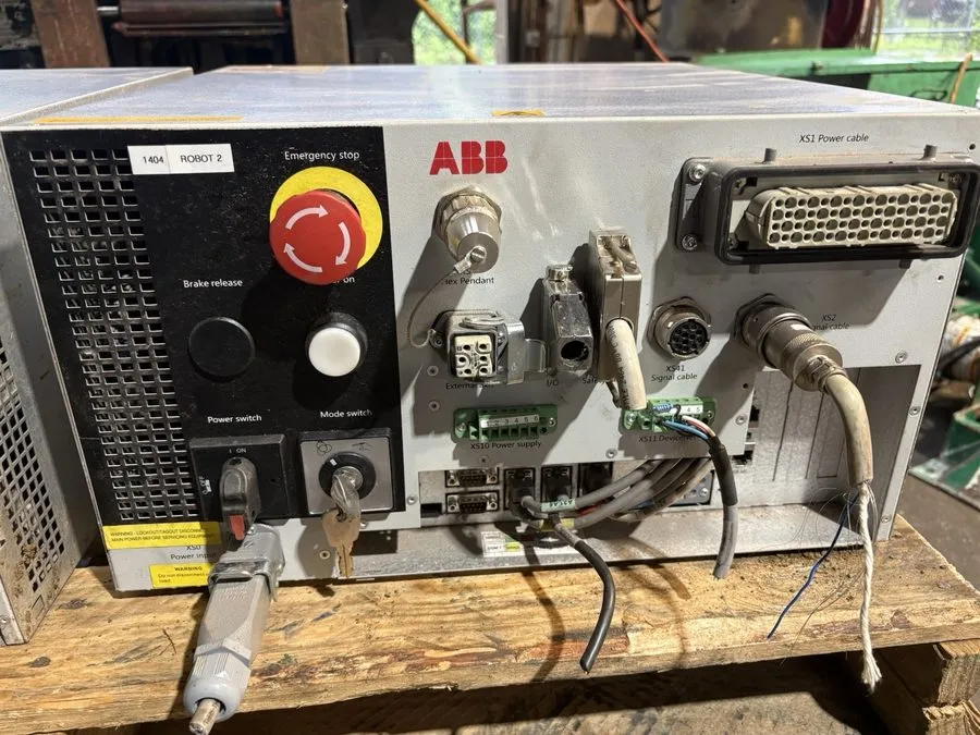 Робот ABB IRB 2600 M2004 Robot w/ IRC5 Controls, Missing Cable Set