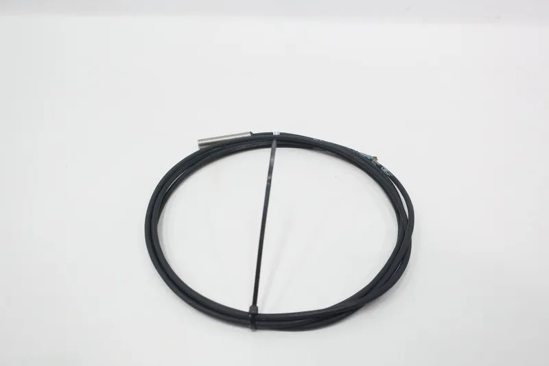 Датчик приближения PEPPERL+FUCHS 014262 PROXIMITY SENSOR NJ1,5-8GM40-E2