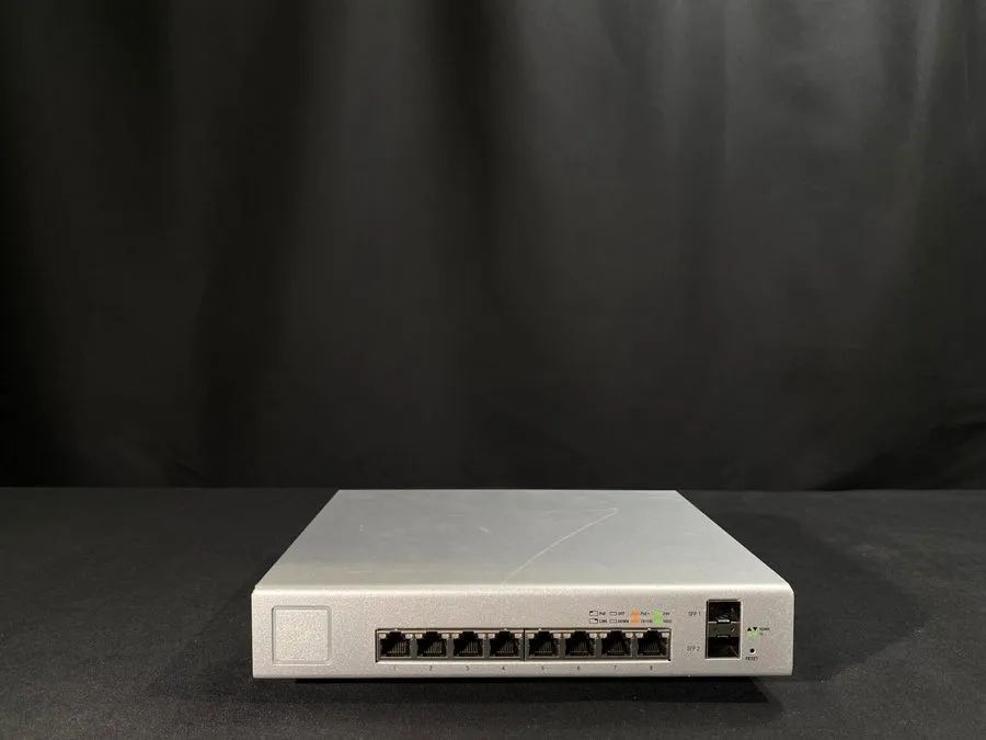 Коммутатор Ubiquiti US-8-150W 8-Port UniFi Switch, Managed PoE+ Gigabit Switch