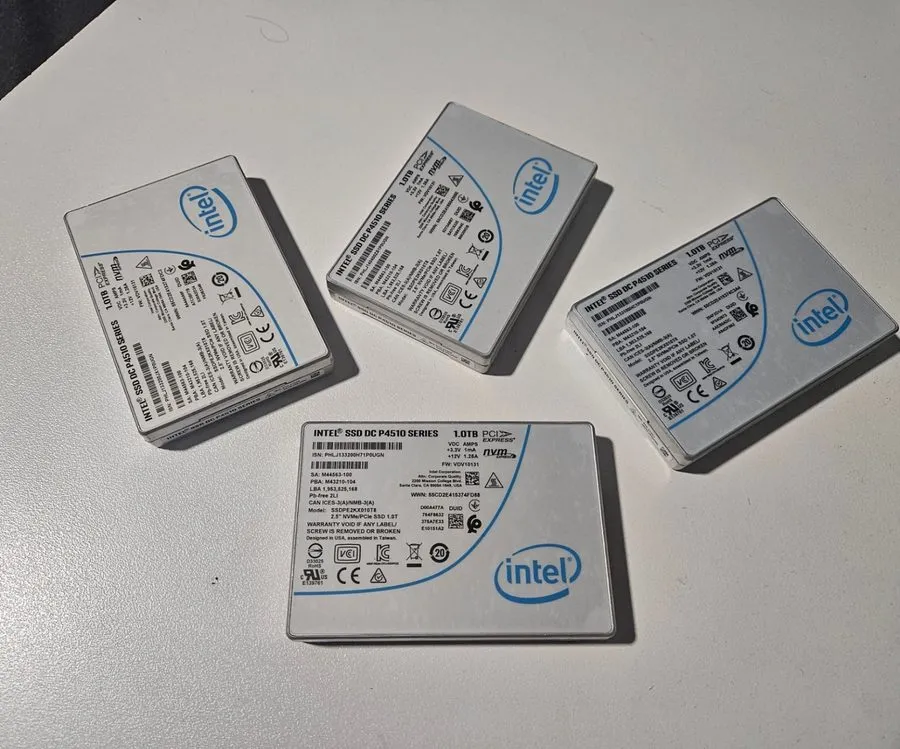 SSD-накопитель SSDPE2KX010T8 Intel DC P4510 1TB NVMe PCIe 3.1x4 3D TLC 2.5" 15mm