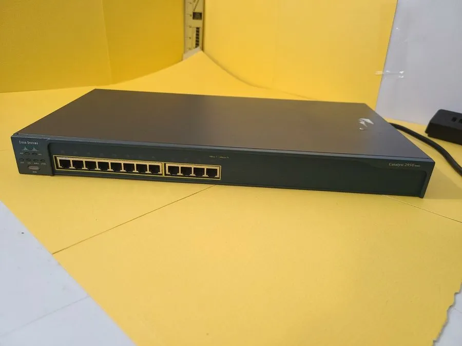Коммутатор Cisco Catalyst WS-C2950-12 12-Port Fast Ethernet Networking Switch