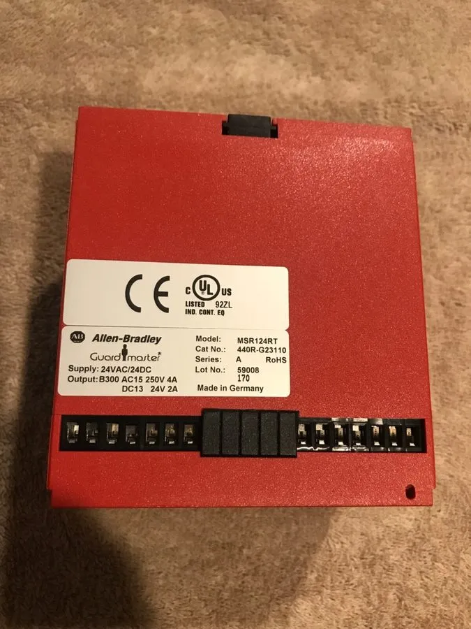 Реле безопасности Allen Bradley 440R-G23110 Ser A MSR124RT 24VAC/24DC Safety Rel