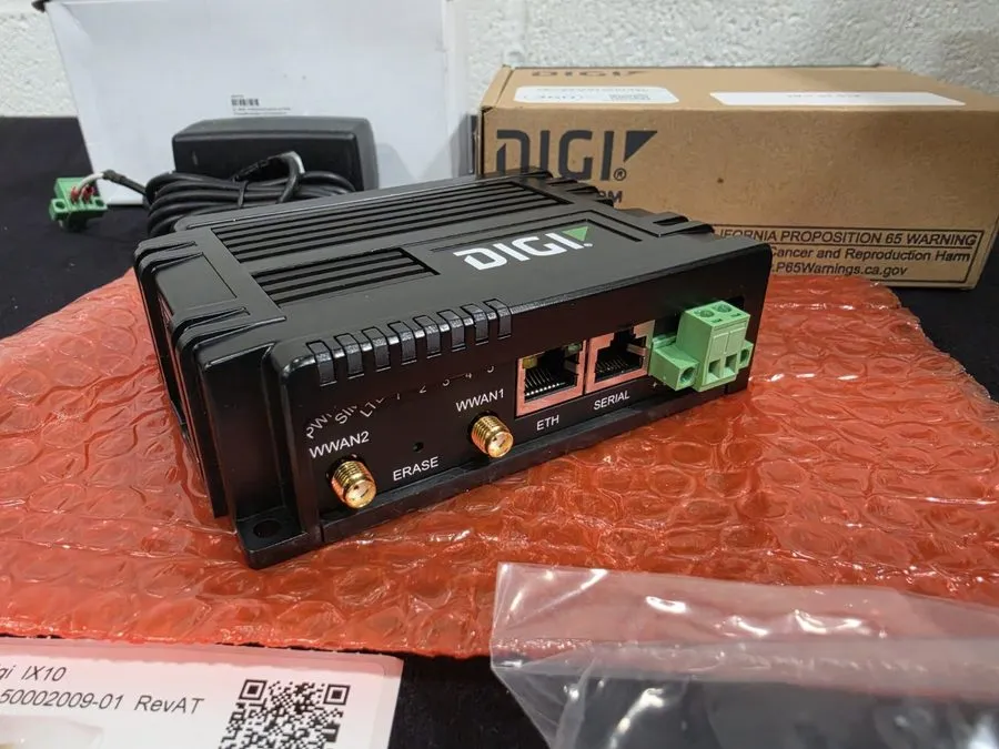 Маршрутизатор Digi IX10 Industrial Cellular Router LTE Cat 4 Global IX10-00G4 50