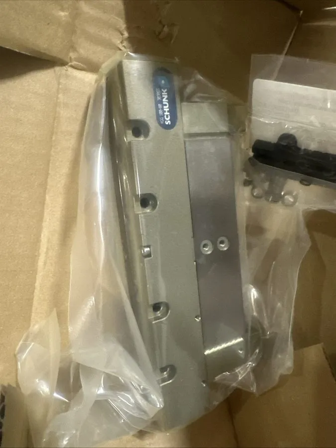 Робот SCHUNK 0303066 PARALLEL GRIPPER — фото лота 2