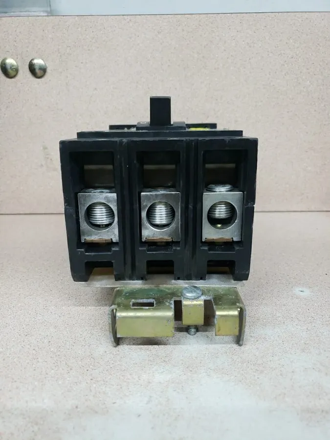 Автоматический выключатель Square D I-line KC34150 150A 3p 480V Circuit Breaker 
