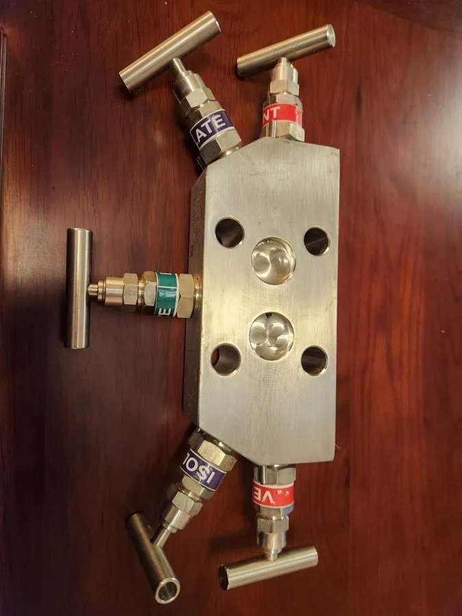 Клапан Rosemount Five Way Manifold Valve C305131124-0000