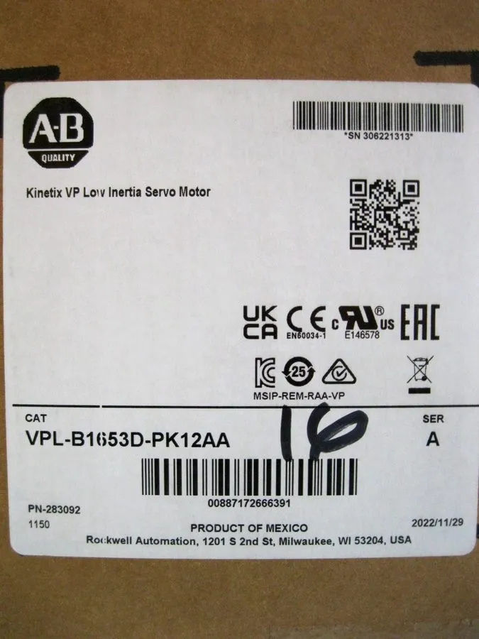 Серводвигатель Allen-Bradley VPL-B1653D-PK12AA Kinetix VP Low Inertia Servo Moto — фото лота 1