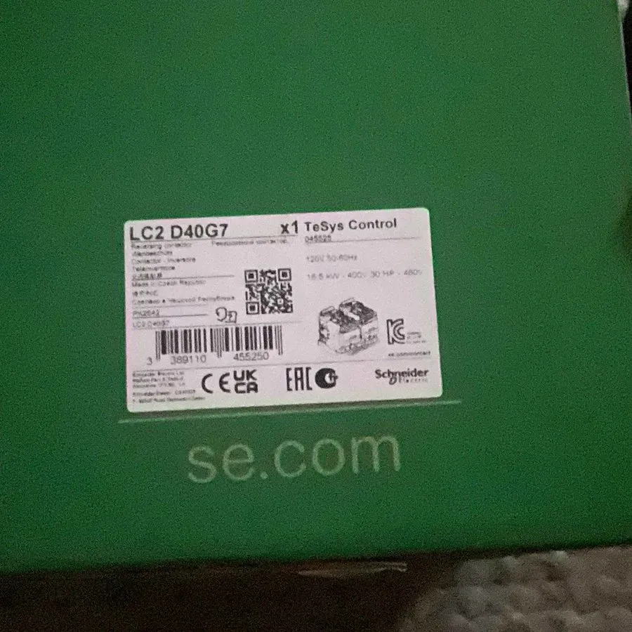 Контактор Schneider Electric LC2D40G7 TeSys 40A 120V Reversing Contactor