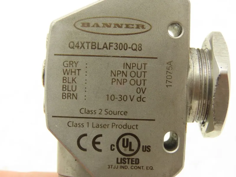 Фотоэлектрический датчик Banner Q4XTBLAF300-Q8 Photoelectric Sensor, 10-30VDC