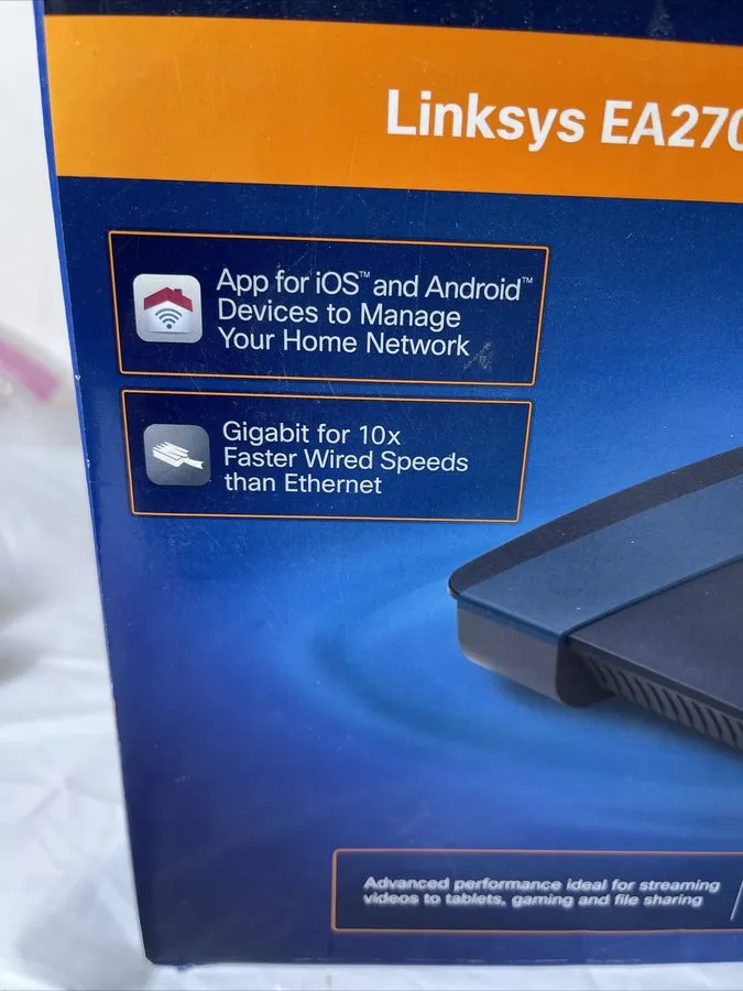 Маршрутизатор Cisco Linksys EA2700 300 Mbps 4-Port Gigabit Wireless N Router