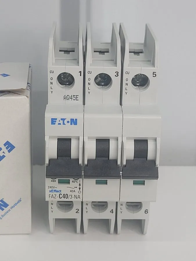Автоматический выключатель Eaton FAZ-C40/3-NA Miniature Circuit Breaker 40 Amp 4