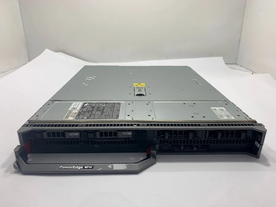 Сервер Dell PowerEdge M710 FHB Blade Server No RAM Unknown CPU