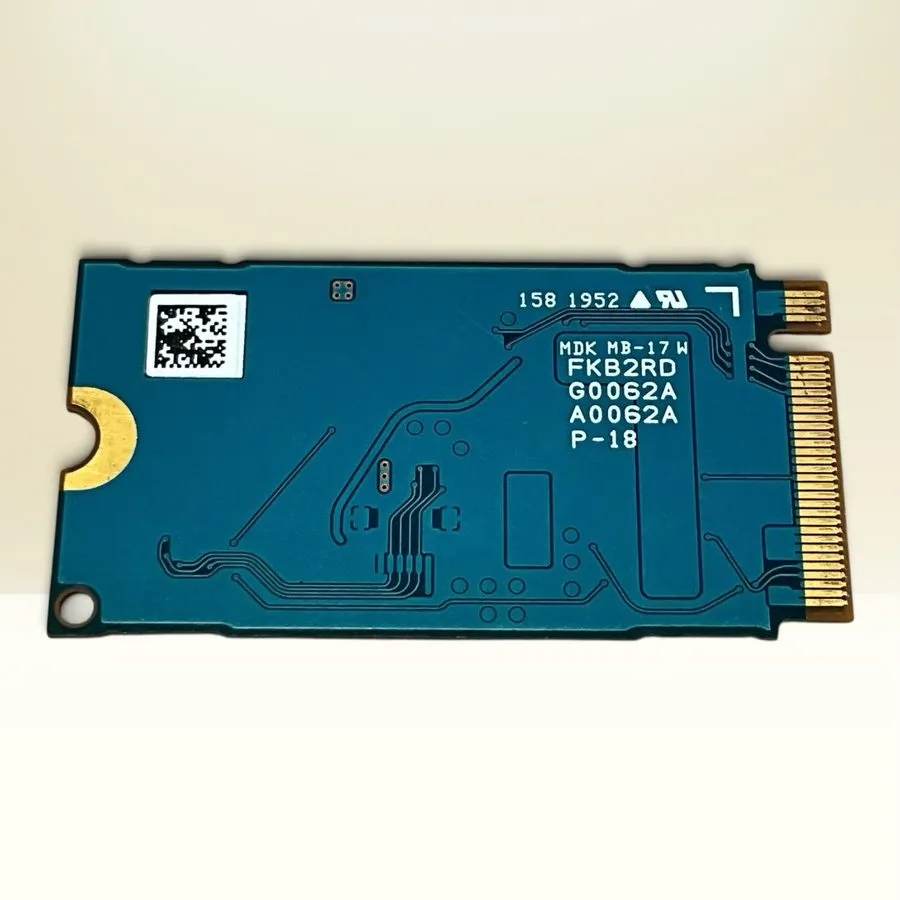 SSD-накопитель Kioxia BG4 1TB 1024GB PCIe NVMe SSD KBG40ZNT1T02 GOOD HEALTH — фото лота 1