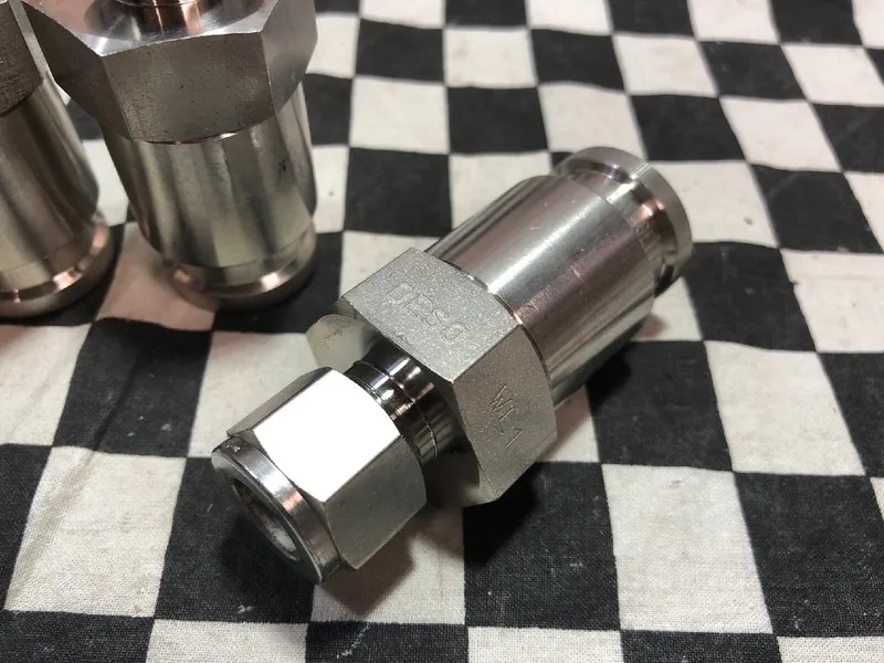 Трубопроводная арматура Swagelok SS-QTM8-D-810 Sealed Quick Connect Stem with Va
