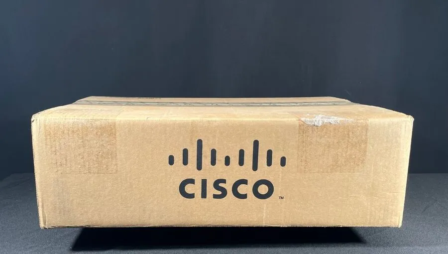 Коммутатор Cisco Refresh CBS220-24T-4X 24 Port Gigabit Managed Network Switch