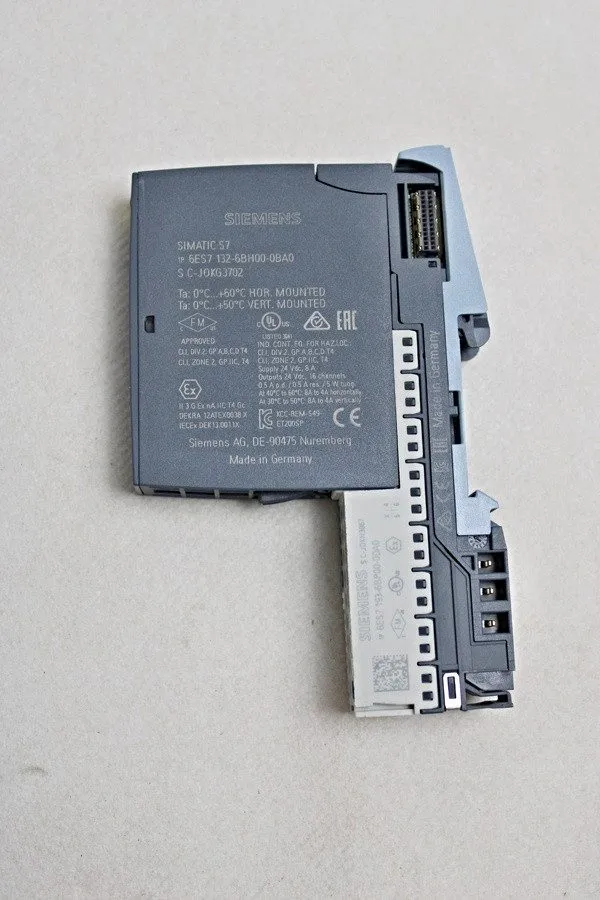 Модуль ввода-вывода Siemens SIMATIC S7 6ES7132-6BH00-0BA0 E:06 V1.0.3 Digital Ou