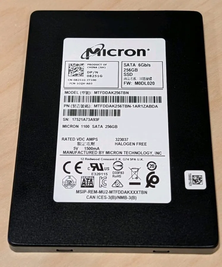 Жёсткий диск HP 795961-001 Micron MTFDDAK256TBN 1100 256GB SATA Disque Dur 2.5 i