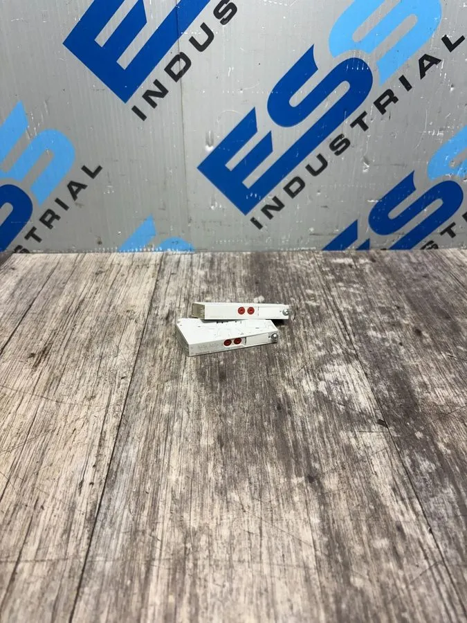 Пневмораспределитель (LOT-2) AVENTICS R422102431 PNEUMATIC SOLENOID DIRECTIONAL 