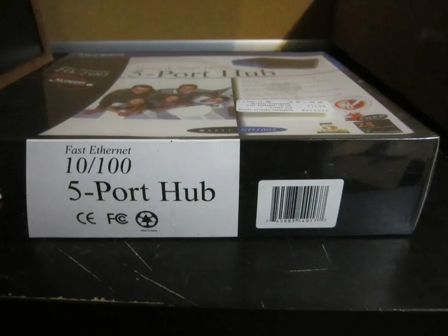 Коммутатор Linksys Network Everywhere NH1005 V2 Fast Ethernet 5 Port Hub — фото лота 1
