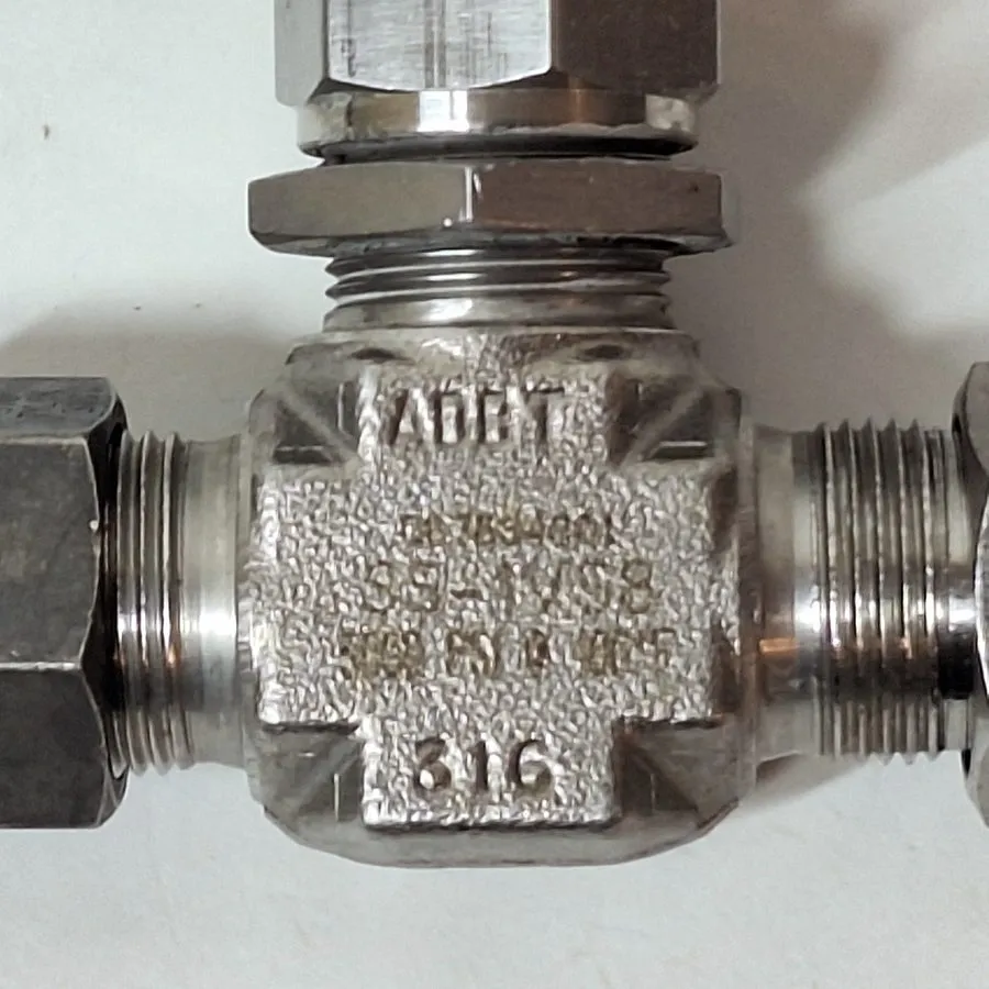 Клапан Swagelok 1/2" Integral Bonnet Needle Valve Vee Stem (SS-1VS8)