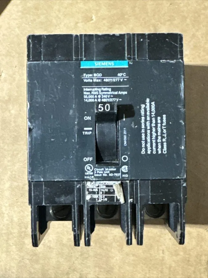 Автоматический выключатель SIEMENS BQD350 50 Amp 3Pole 480V Bolt-On Circuit Brea