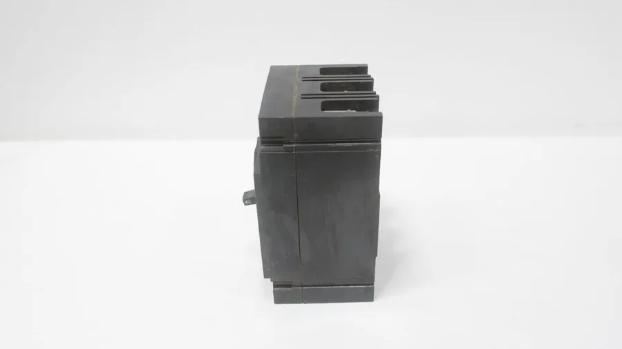 Автоматический выключатель GE Enclosed Circuit Breaker TED134040 40A 480V 3P 3R 