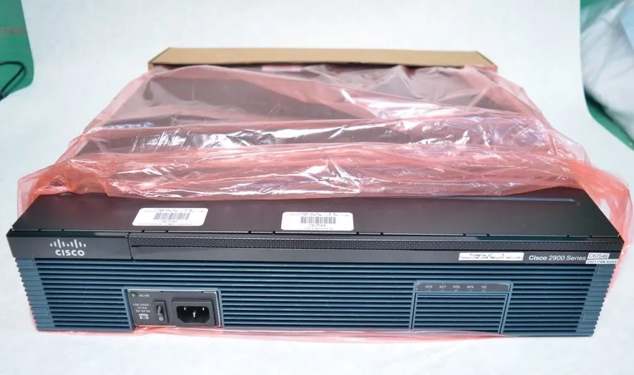 Маршрутизатор Cisco 2921/K9 3-Port Gigabit Integrated Services Router ISR
