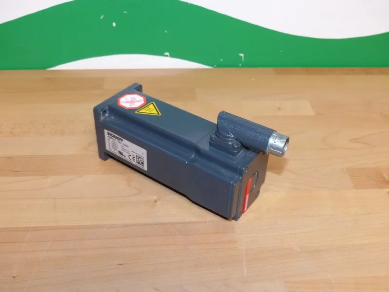 Серводвигатель BECKHOFF AM8021-1B21-0000 servo motor #T882 YS