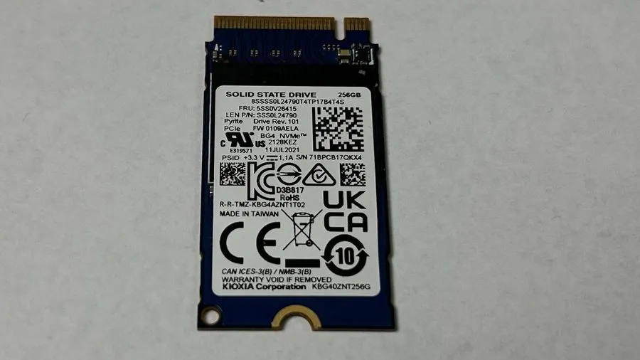 SSD-накопитель 256GB M.2 SSD 3D NAND TLC KIOXIA Corporation Model: KBG40ZNT256G