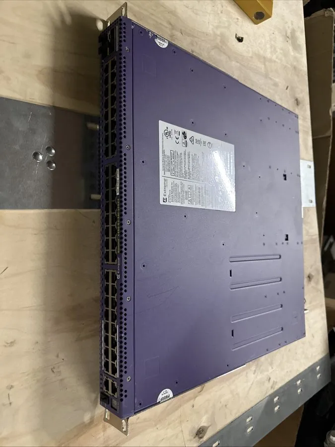 Коммутатор Extreme Networks 16702 X460-G2-48T-10GE4