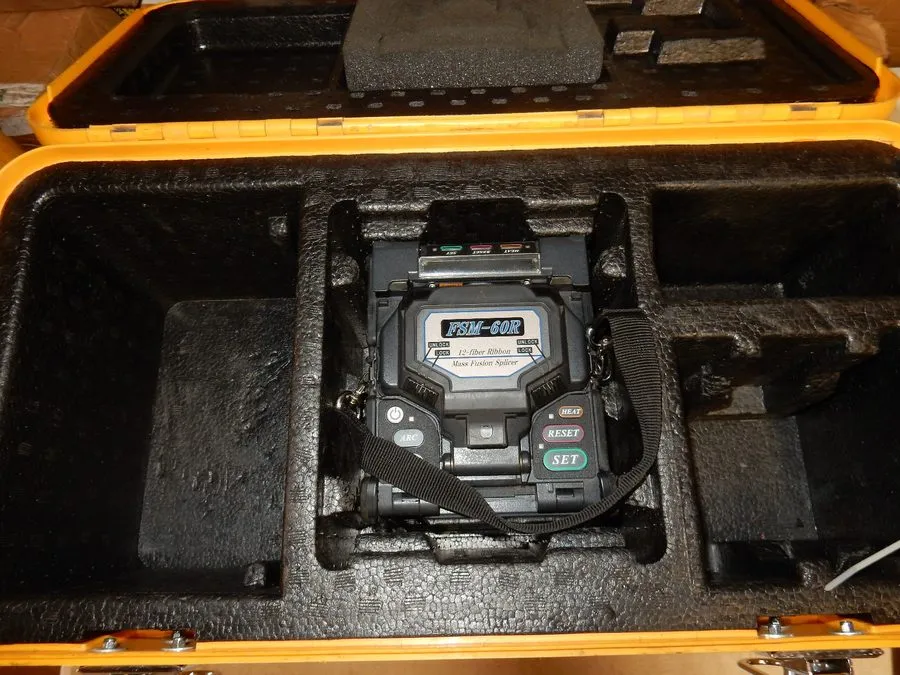 Сварочный аппарат Fujikura FSM-60R Optical Fiber ARC Fusion Splicer