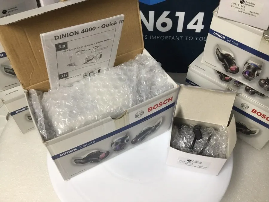 Камера Bosch VBC-4075-C21 DINION 960H Security Color Camera W/ 720TVL 2.8-12mm D