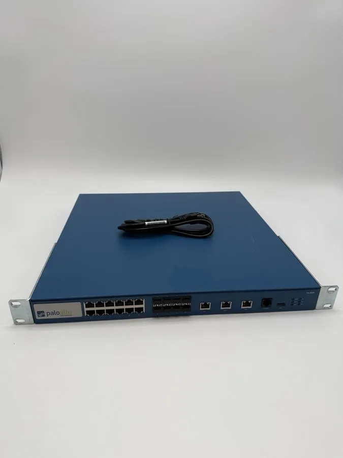 Межсетевой экран Palo Alto PA-3020 12-Port GbE 8-Port SFP Security Firewall