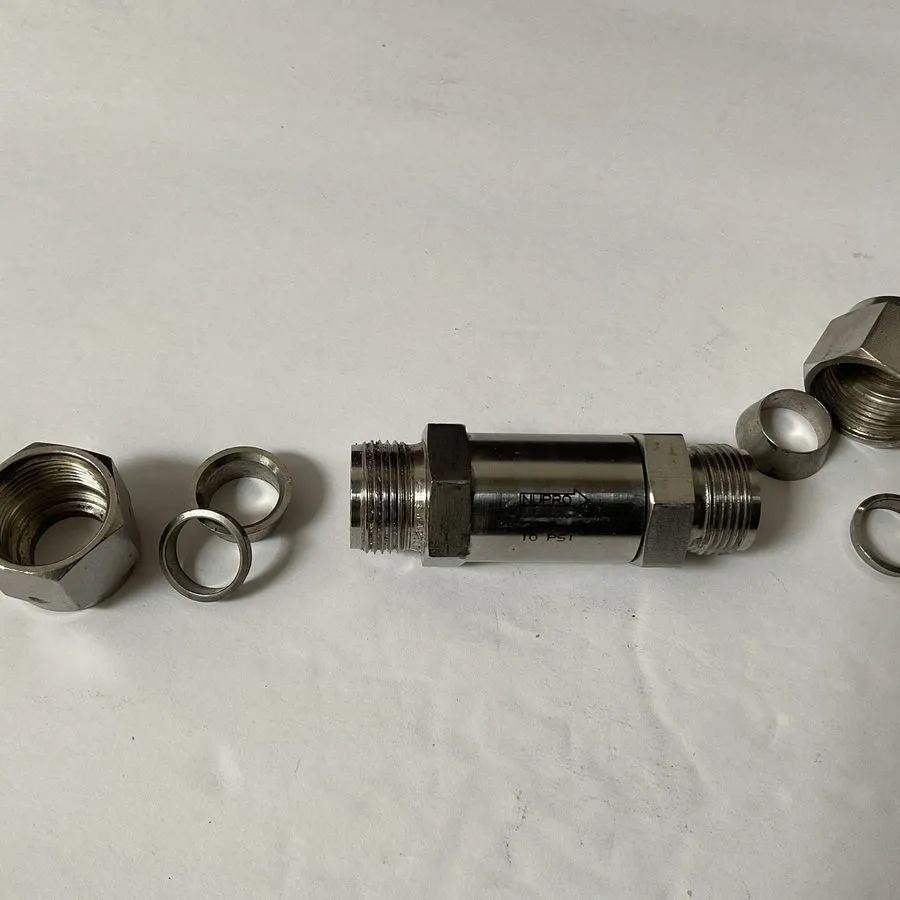 Клапан SWAGELOK SS-8C-10 Poppet Check Valve 316SS, 1/2" Tube OD, 10 PSI — фото лота 2