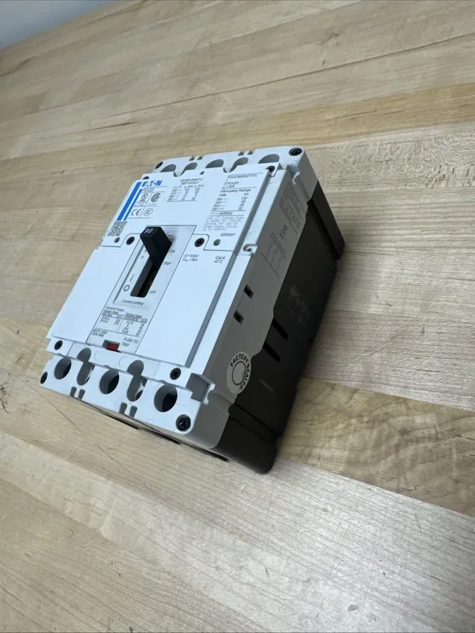 Автоматический выключатель PDG23M0090TFFL Eaton Bolt-On 600V 90A 3 pole circuit 
