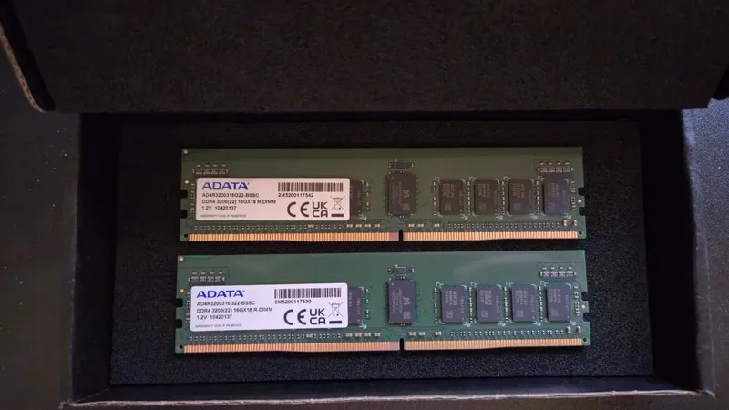 Модуль памяти A-Tech 128GB 4x 32GB 2Rx4 PC4-25600R RDIMM DDR4 3200 ECC REG Serve