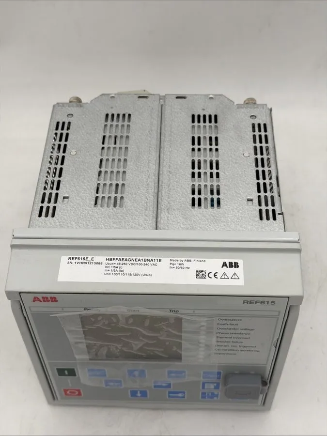 Реле защиты ABB REF615E_E HBFJAEAGNEA1BAA11E FEEDER PROTECTION RELAY REF615E