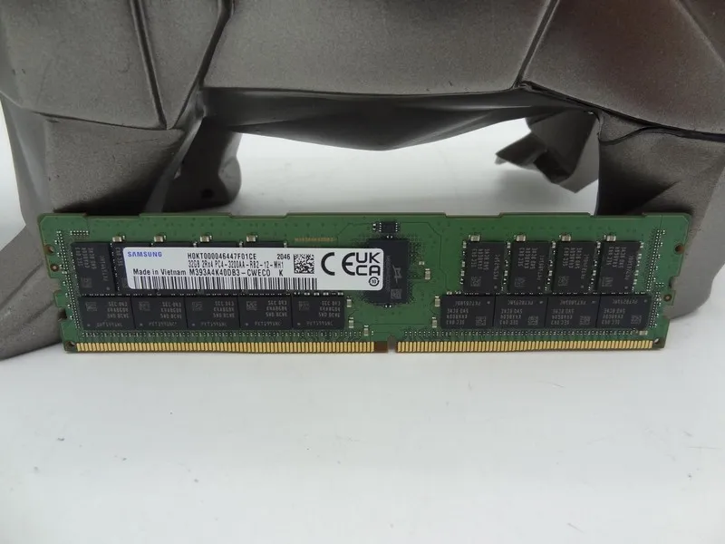 Модуль памяти SUPERMICRO M393A4K40DB3-CWE 32GB PC4-25600 DDR4-3200 2Rx4 ECC RDIM